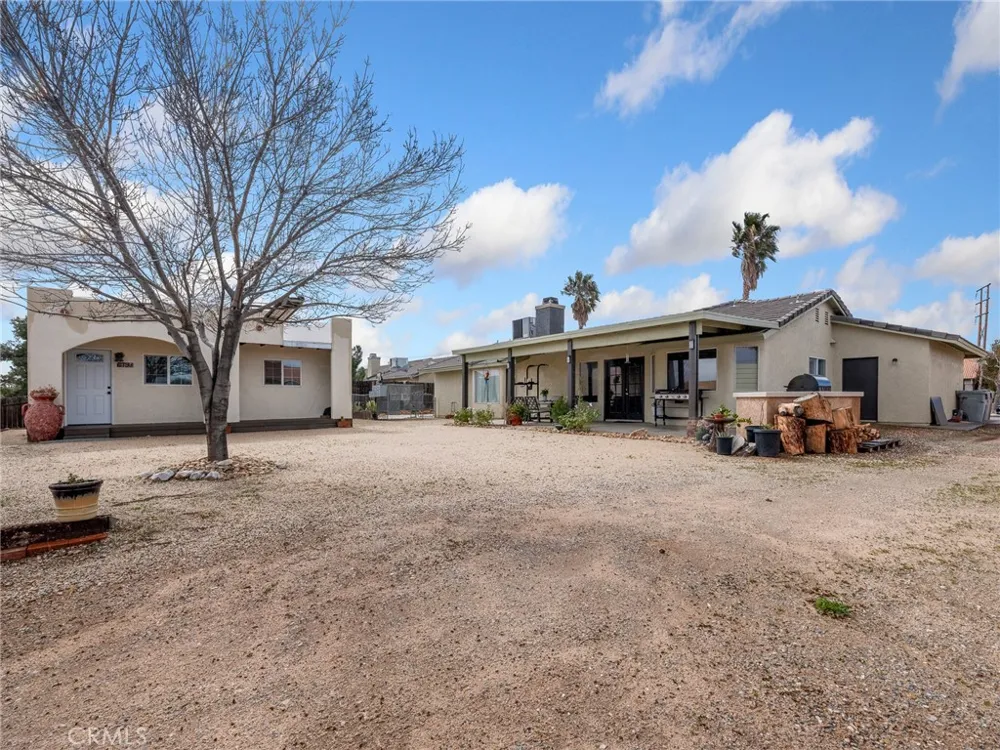 6791 Redwood Avenue Hesperia, CA 92345