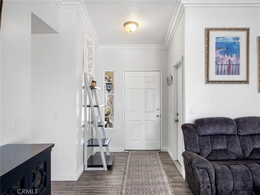 6791 Redwood Avenue Hesperia, CA 92345