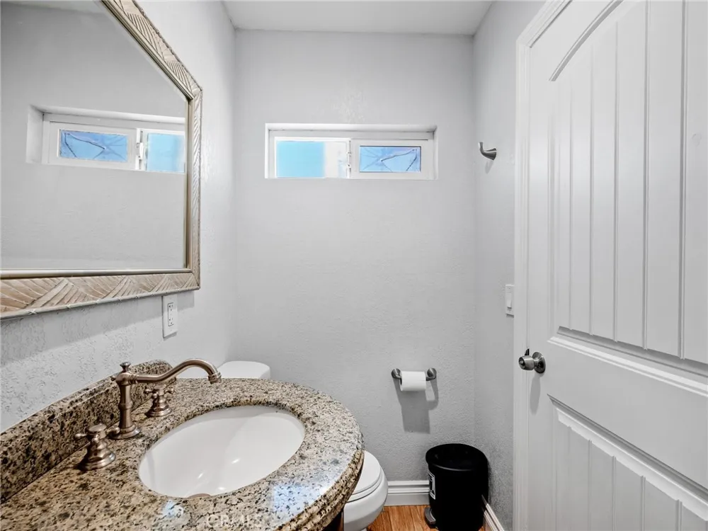 6791 Redwood Avenue Hesperia, CA 92345