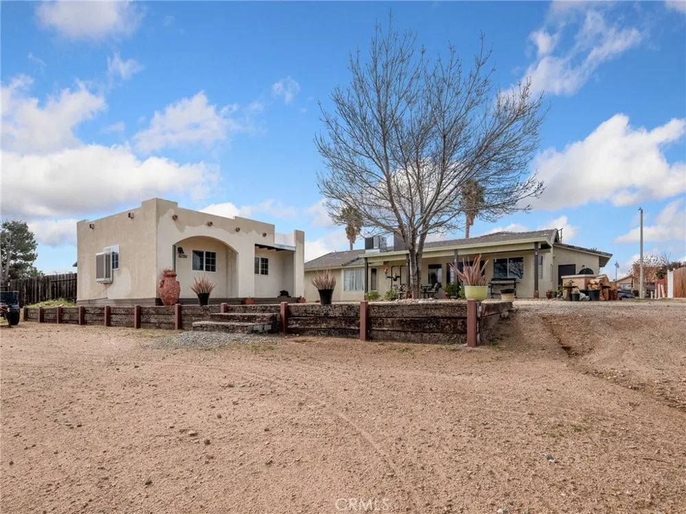 6791 Redwood Avenue Hesperia, CA 92345
