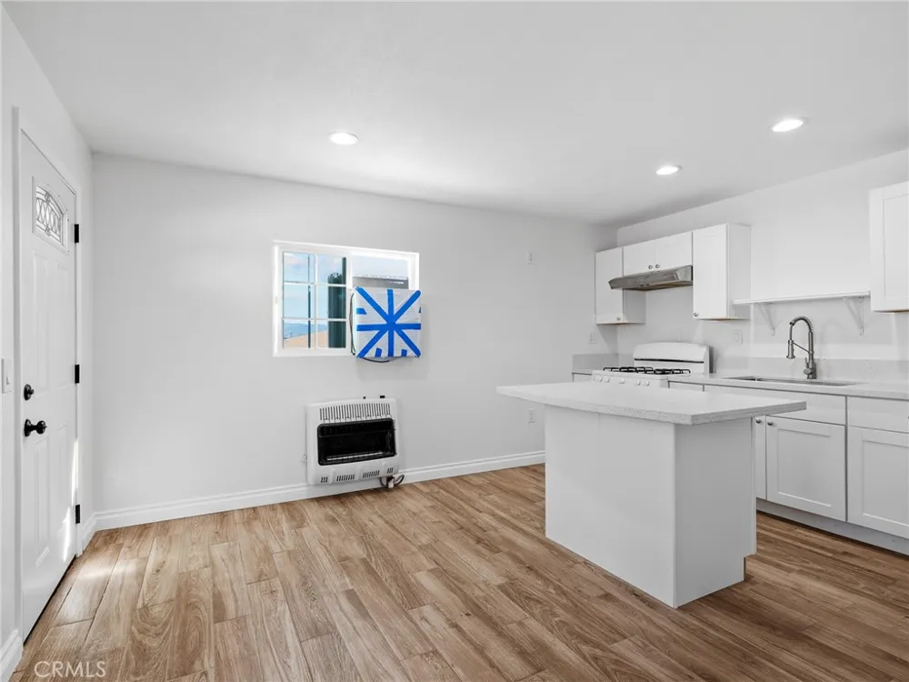 6791 Redwood Avenue Hesperia, CA 92345