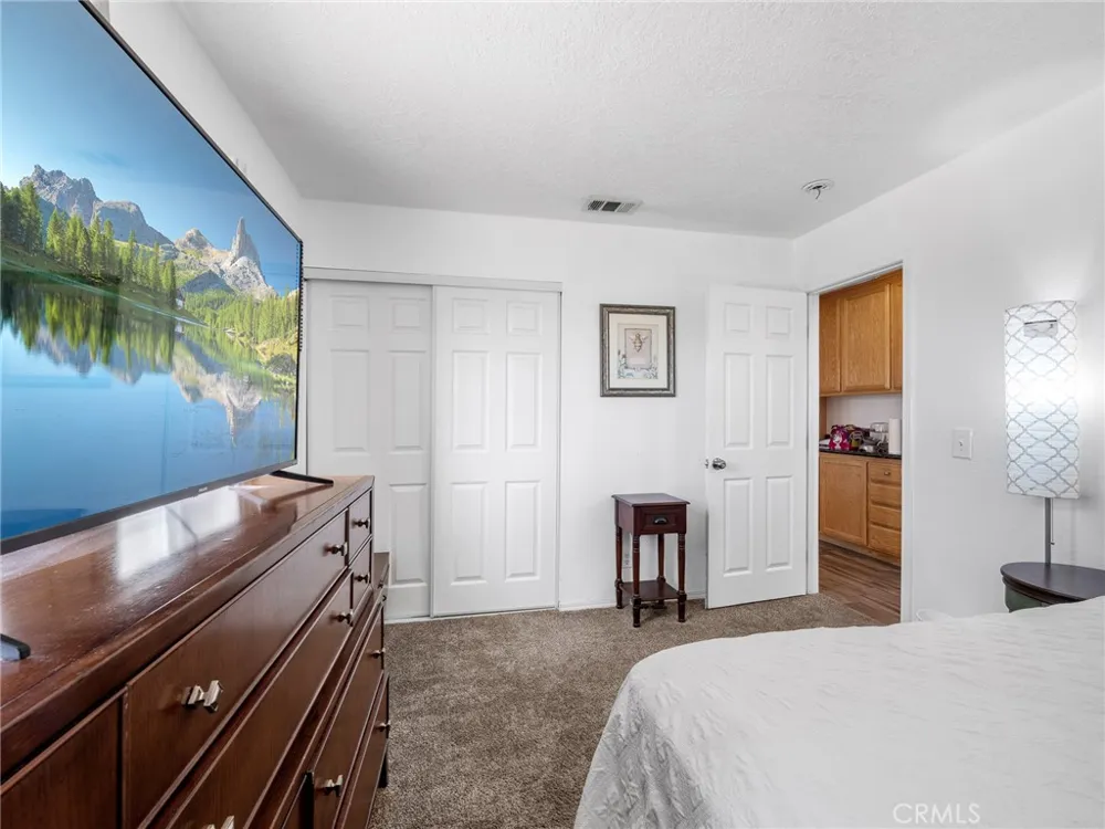 6791 Redwood Avenue Hesperia, CA 92345