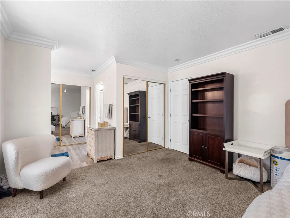 6791 Redwood Avenue Hesperia, CA 92345