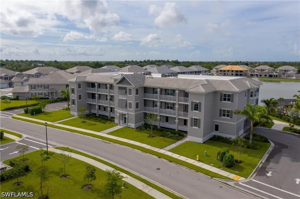 Indies Drive E #106 Naples, FL 34114
