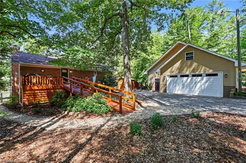 260 Knollwood Drive