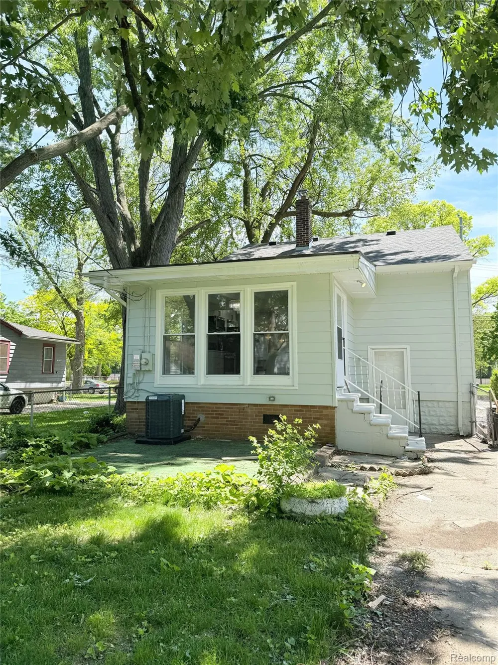 266 W Bennett Avenue Ferndale City, MI 48220