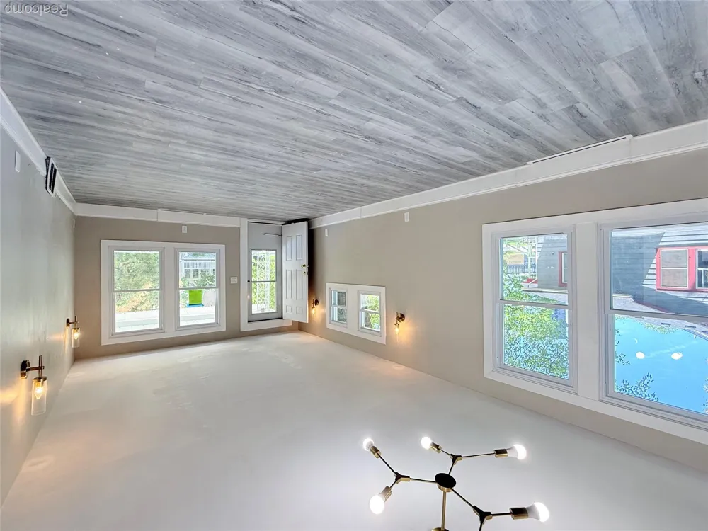 266 W Bennett Avenue Ferndale City, MI 48220