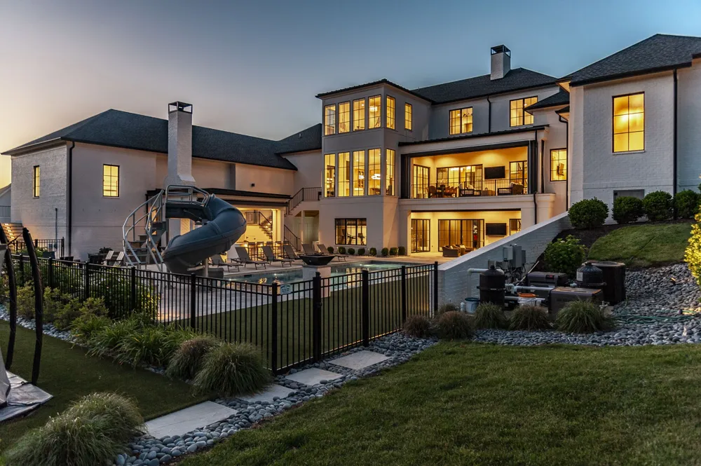 8114 Heirloom Blvd College Grove, TN 37046