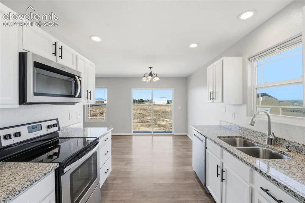 1169 E Canary Drive Pueblo, CO 81007