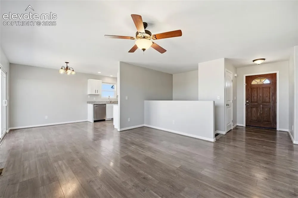 1169 E Canary Drive Pueblo, CO 81007