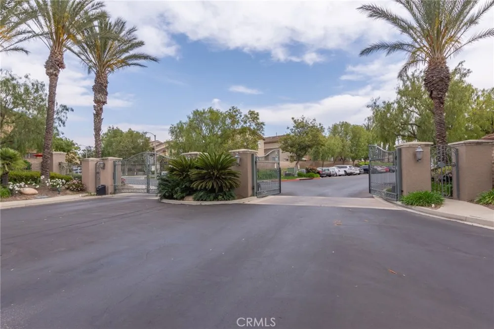 1738 Millpark Simi Valley, CA 93065