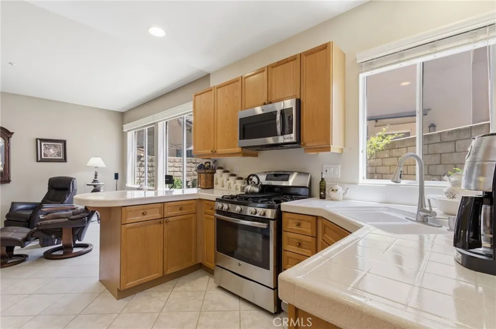 1738 Millpark Simi Valley, CA 93065