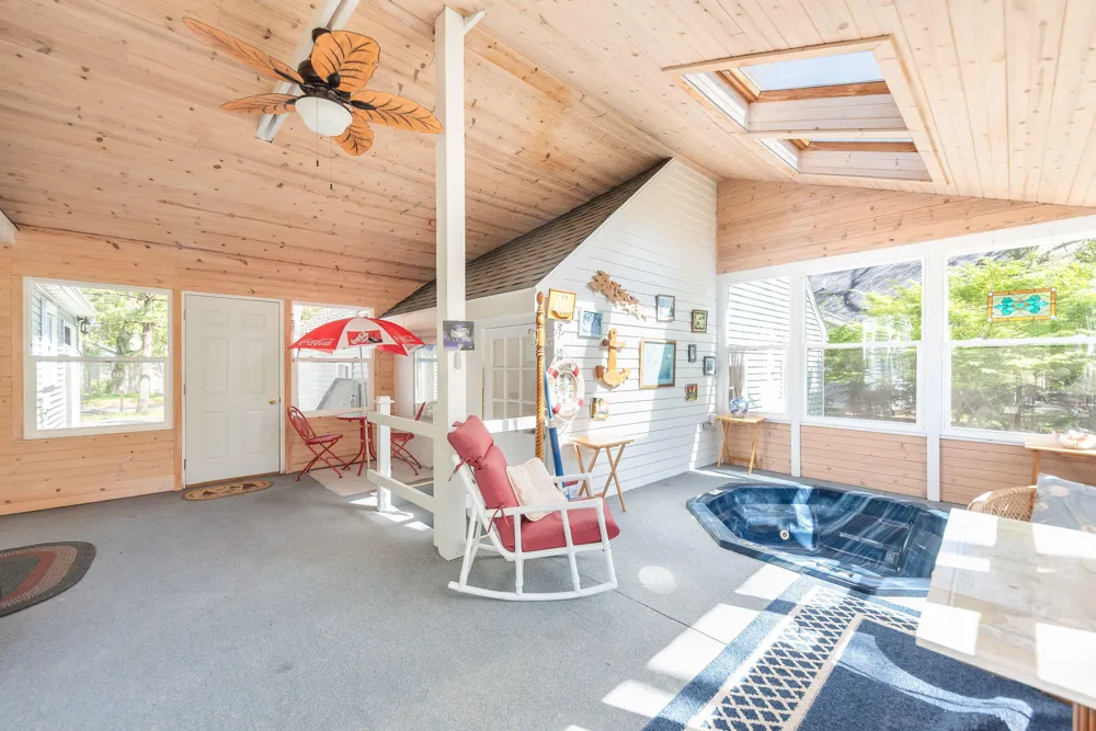 4175 Creek Drive New Buffalo, MI 49117