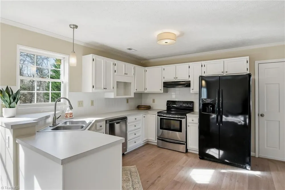 5965 Bethania Tobaccoville Road Pfafftown, NC 27040