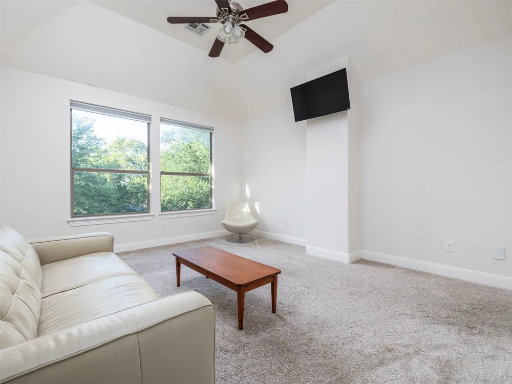 2709 Deep River Circle Round Rock, TX 78665