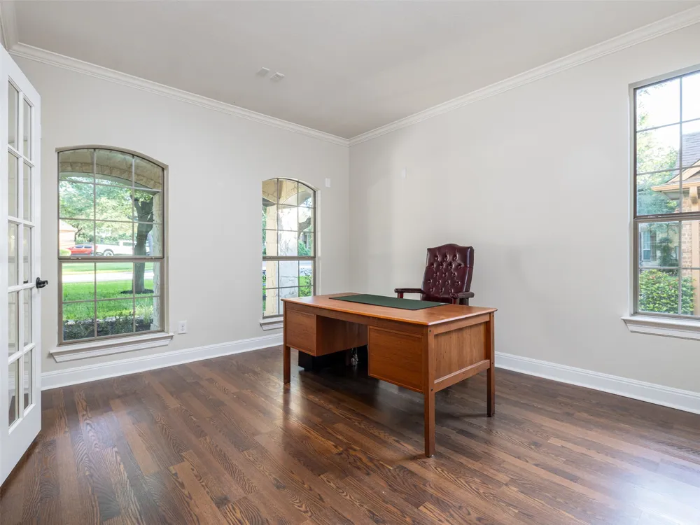 2709 Deep River Circle Round Rock, TX 78665