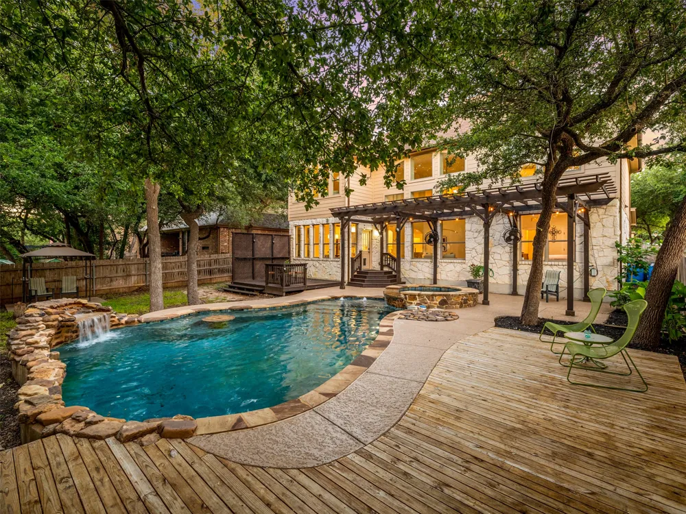 2709 Deep River Circle Round Rock, TX 78665