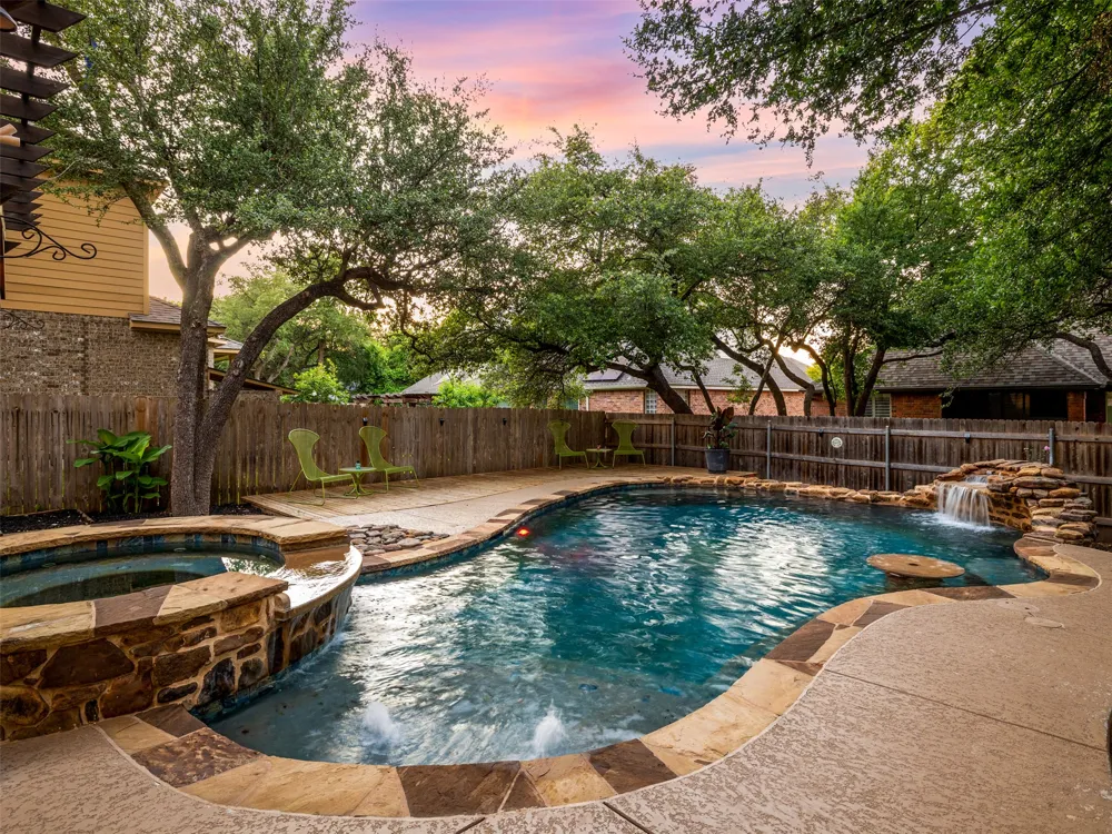 2709 Deep River Circle Round Rock, TX 78665