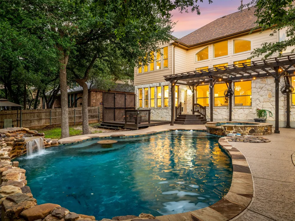 2709 Deep River Circle Round Rock, TX 78665
