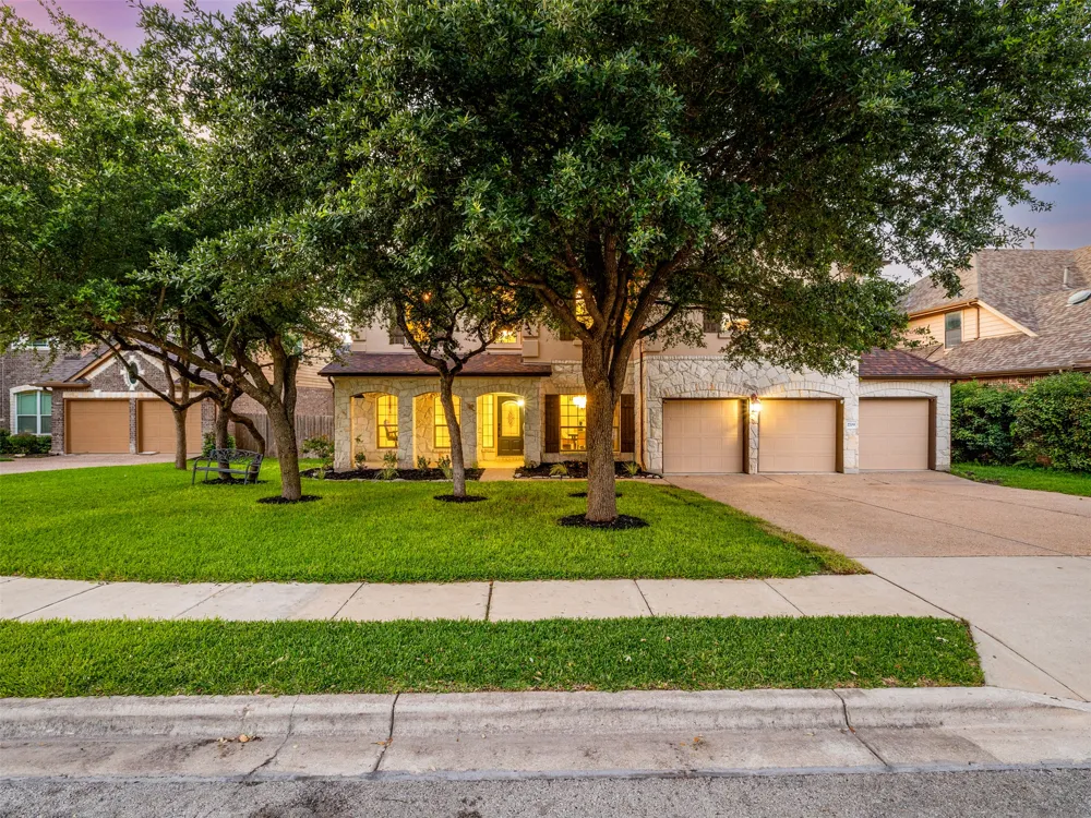 2709 Deep River Circle Round Rock, TX 78665