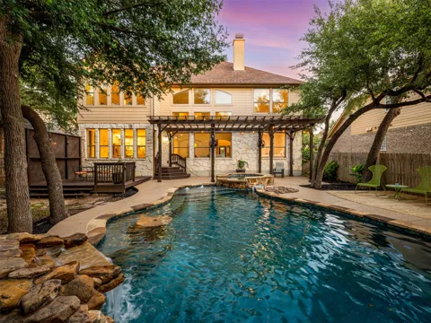 2709 Deep River Circle