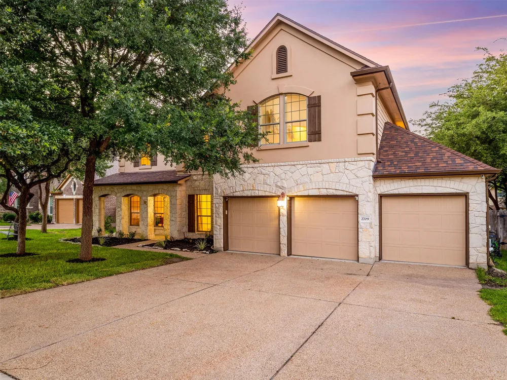 2709 Deep River Circle Round Rock, TX 78665