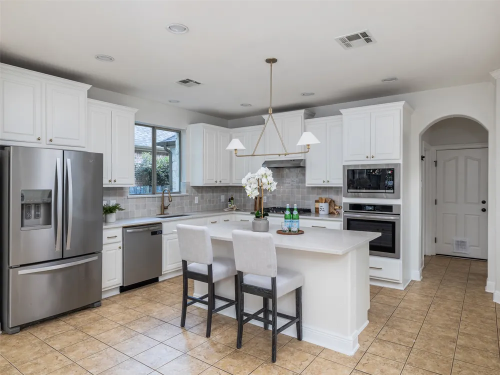 2709 Deep River Circle Round Rock, TX 78665