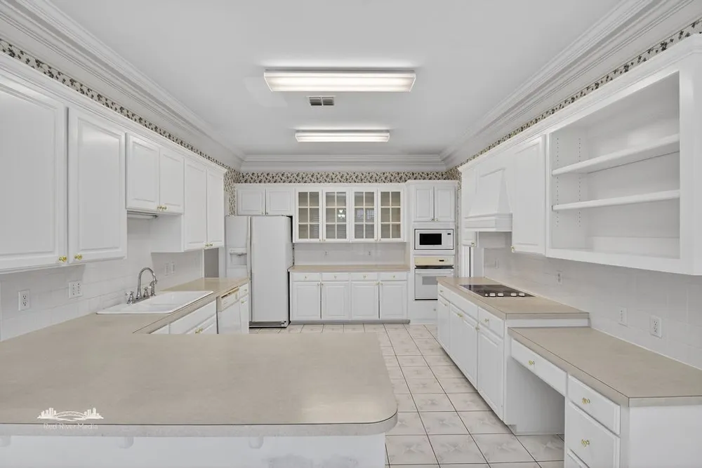 5735 S Lakeshore Drive Shreveport, LA 71119