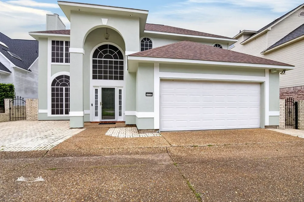 5735 S Lakeshore Drive Shreveport, LA 71119