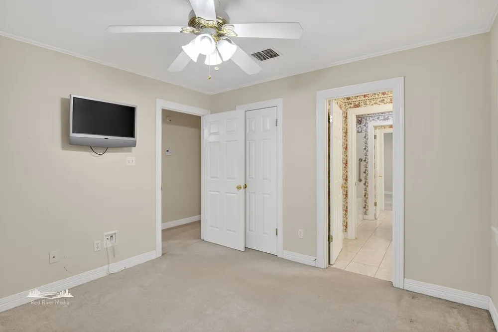 5735 S Lakeshore Drive Shreveport, LA 71119