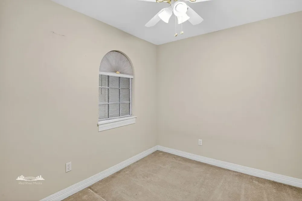 5735 S Lakeshore Drive Shreveport, LA 71119