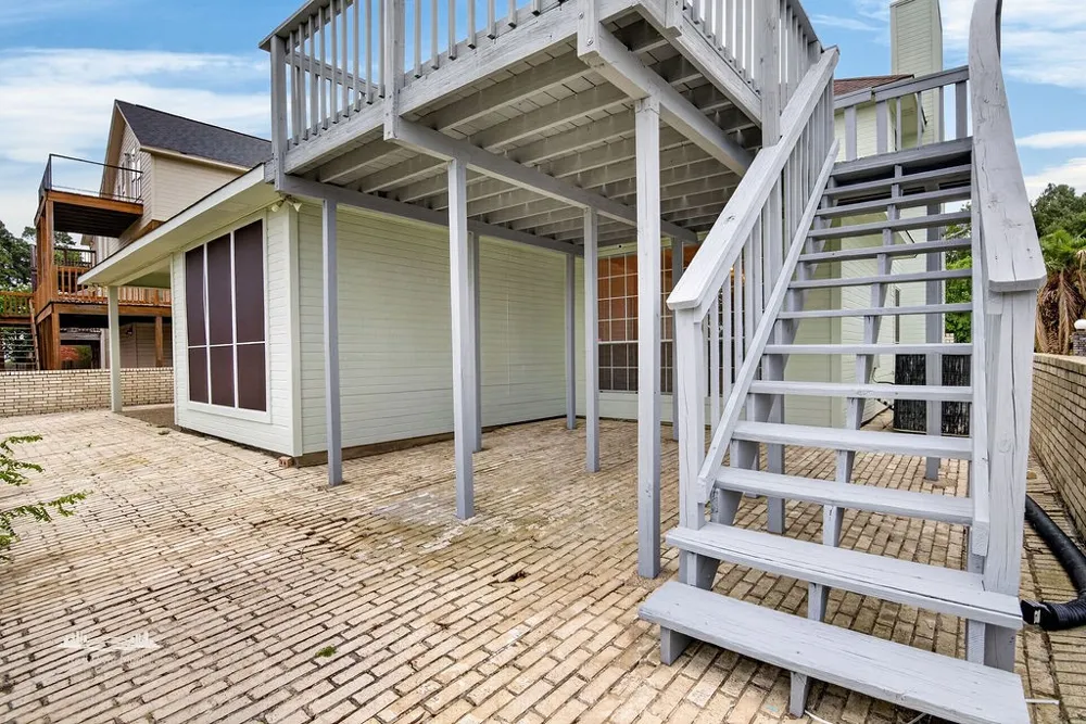 5735 S Lakeshore Drive Shreveport, LA 71119