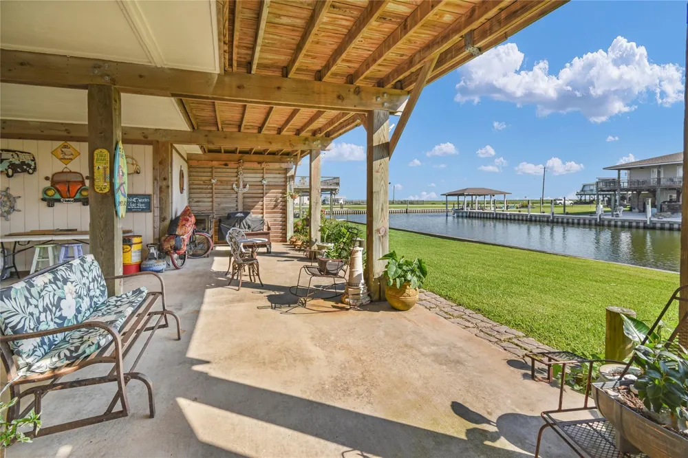 115 Driftwood Road Freeport, TX 77541