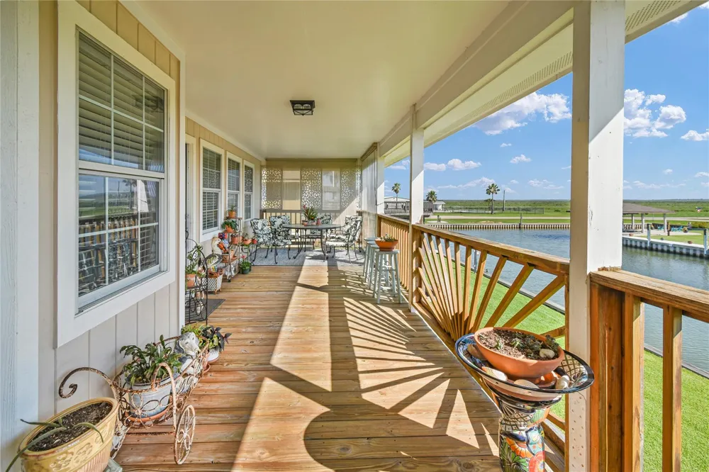 115 Driftwood Road Freeport, TX 77541