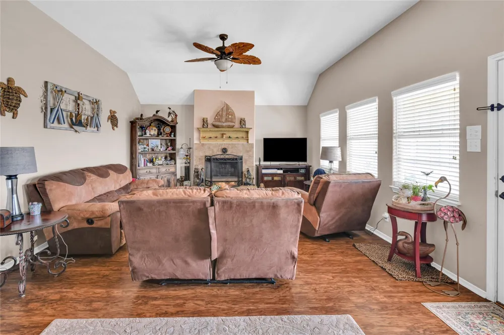 115 Driftwood Road Freeport, TX 77541