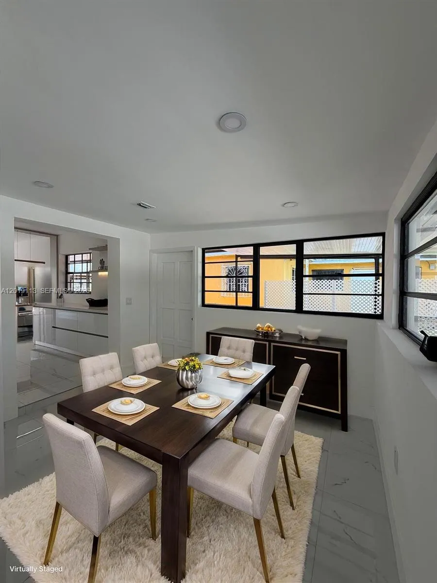2541 W 10th Ave Hialeah, FL 33010