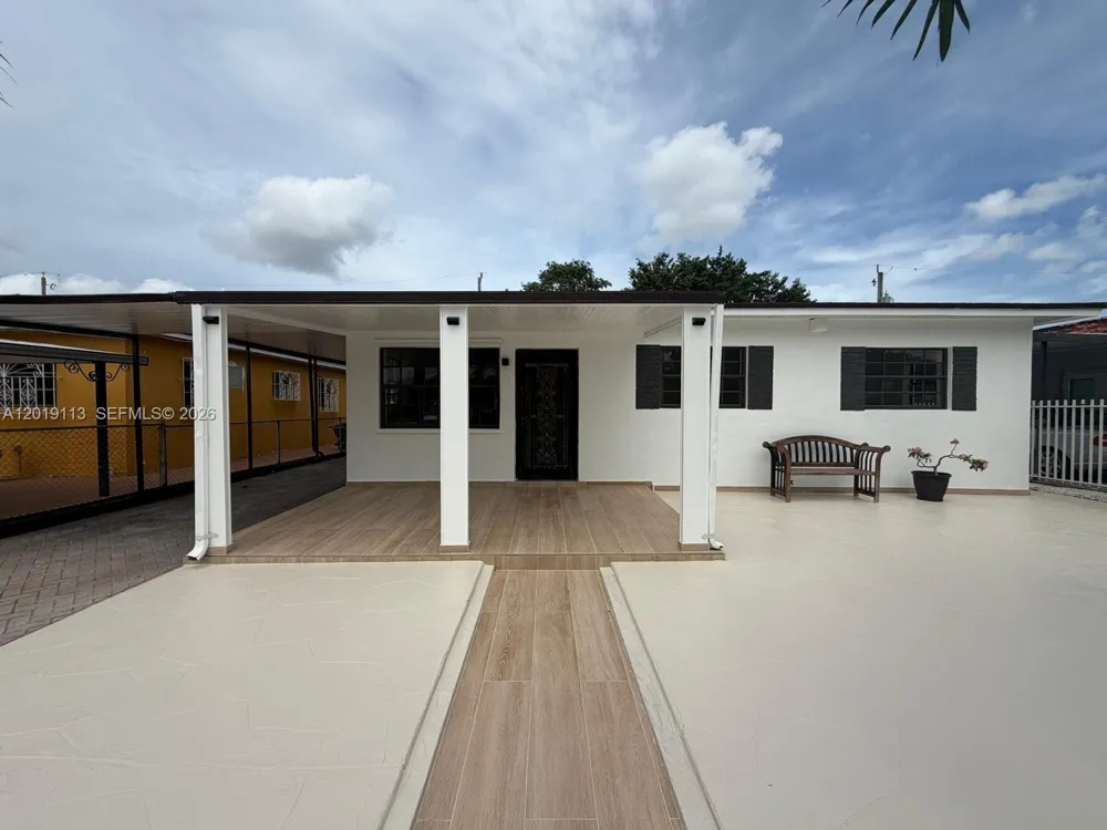 2541 W 10th Ave Hialeah, FL 33010