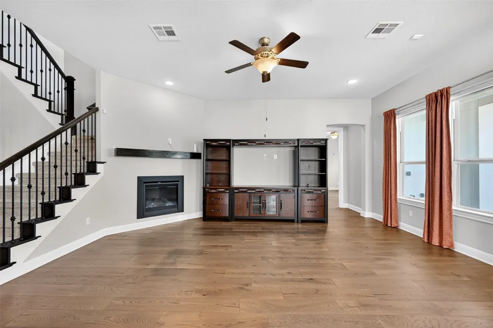 1201 Positano Pass Leander, TX 78641