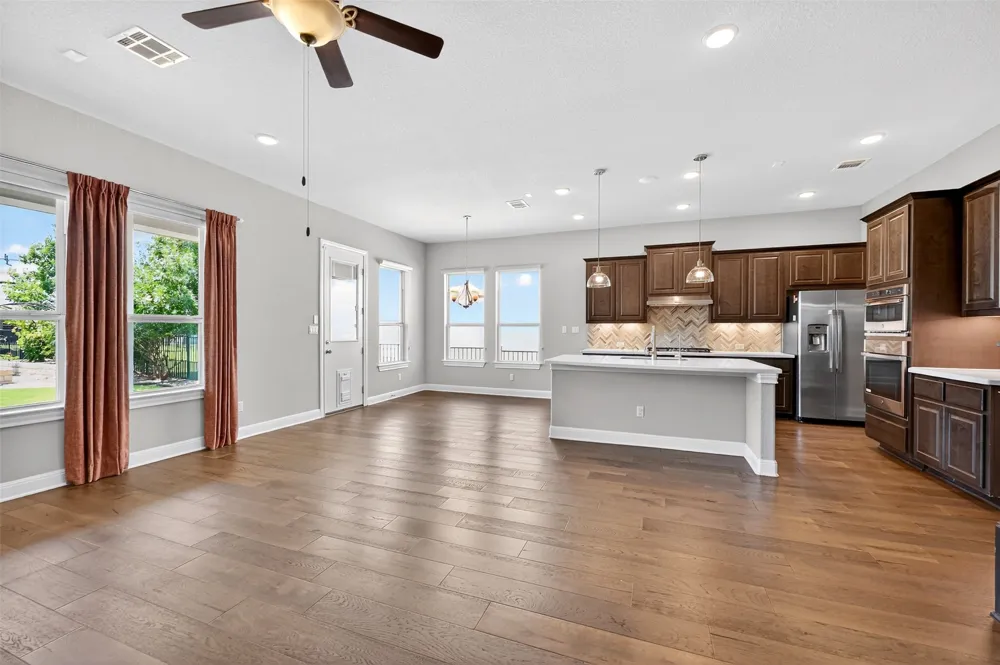 1201 Positano Pass Leander, TX 78641