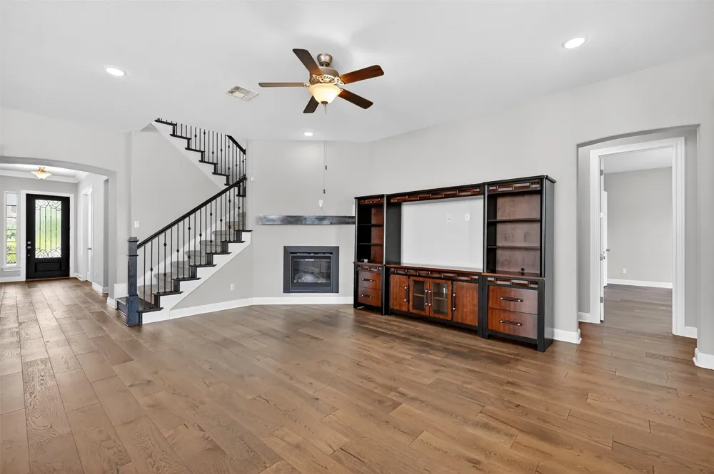 1201 Positano Pass Leander, TX 78641
