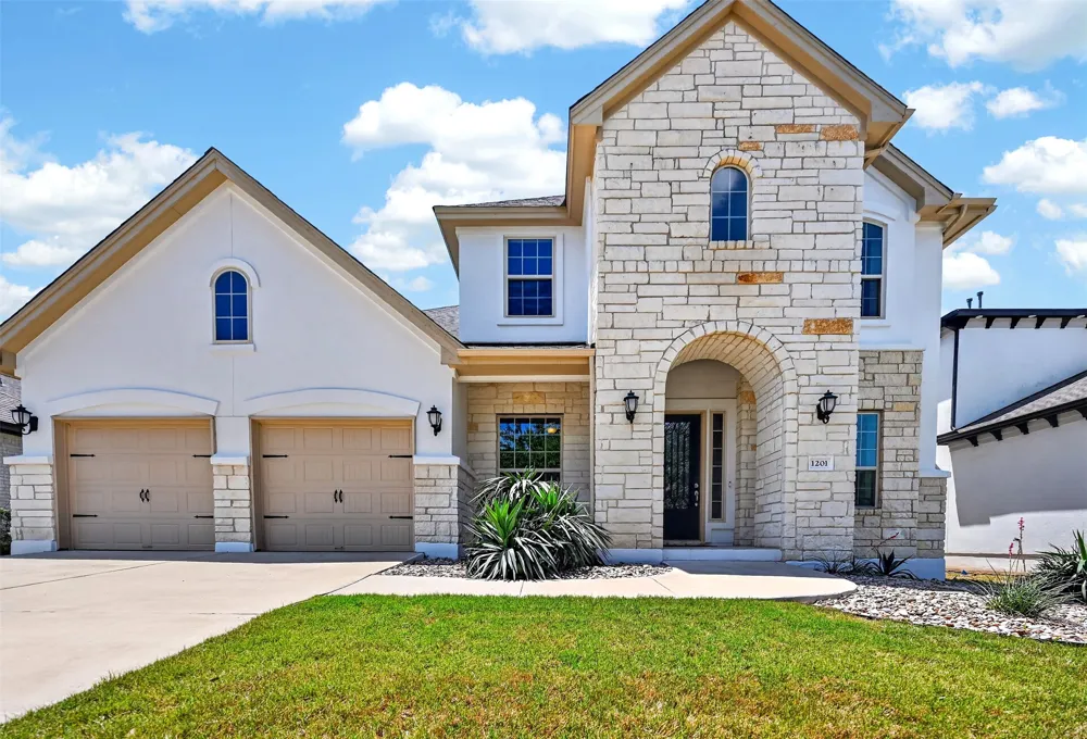 1201 Positano Pass Leander, TX 78641