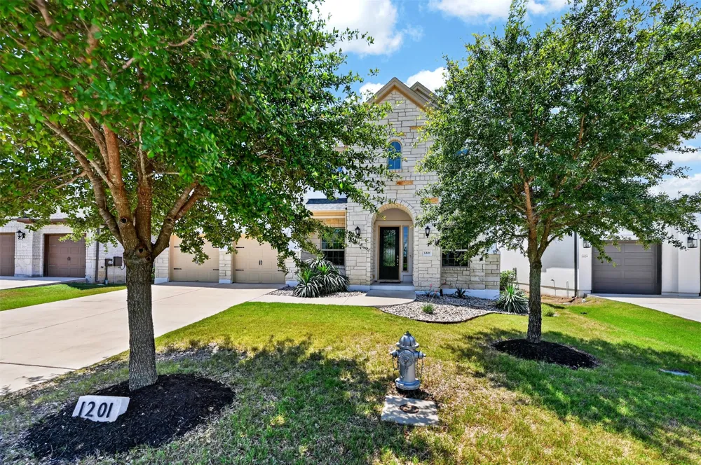 1201 Positano Pass Leander, TX 78641