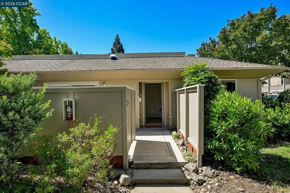 2233 Pine Knoll Dr #4 Walnut Creek, CA 94595