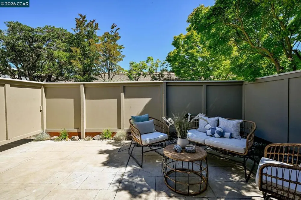 2233 Pine Knoll Dr #4 Walnut Creek, CA 94595