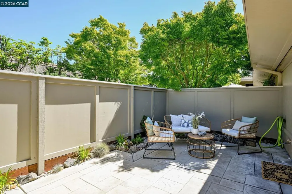 2233 Pine Knoll Dr #4 Walnut Creek, CA 94595