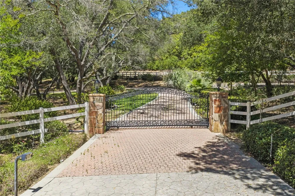 45455 Lorenz Lane Temecula, CA 92590