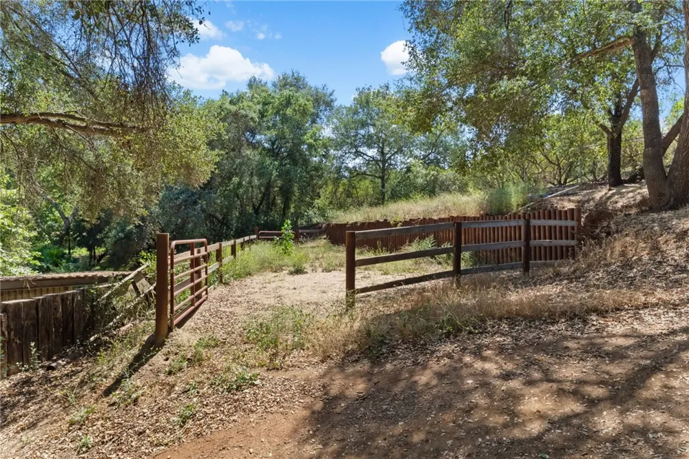45455 Lorenz Lane Temecula, CA 92590