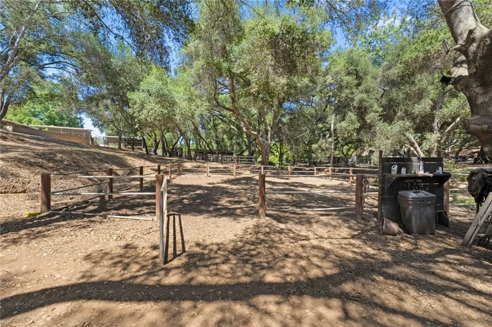 45455 Lorenz Lane Temecula, CA 92590