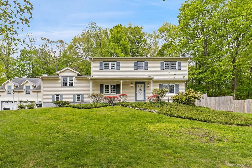 2 Watergate Drive Amawalk, NY 10501