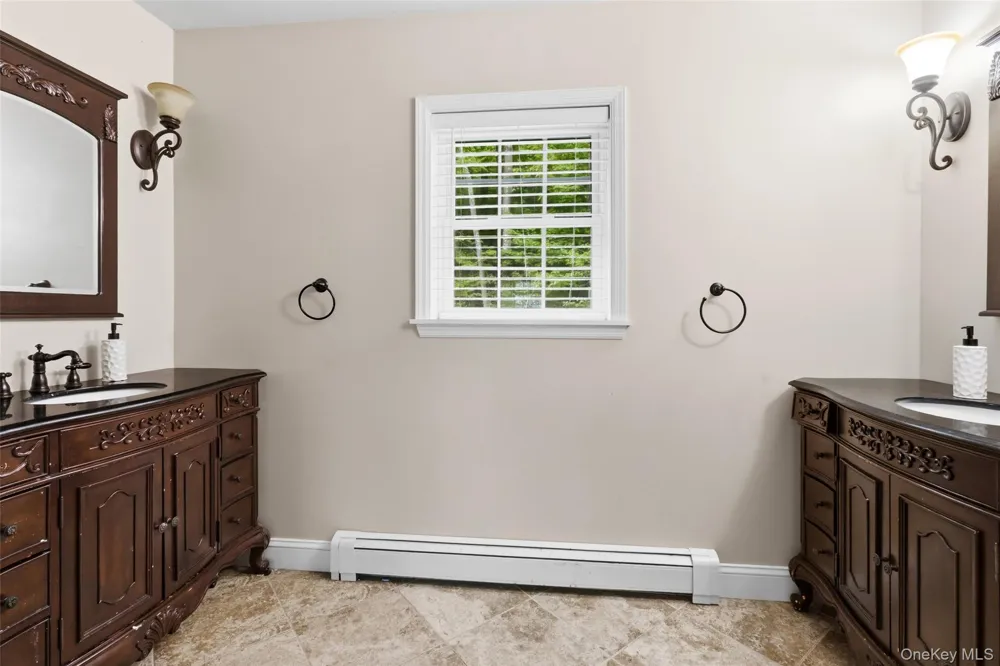 2 Watergate Drive Amawalk, NY 10501